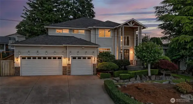 This stunning 3,620 square foot home in Kent boasts a unique Backyard Oasis. Perfect for relaxation and entertainment. Let's schedule a tour to explore this incredible property! ???
