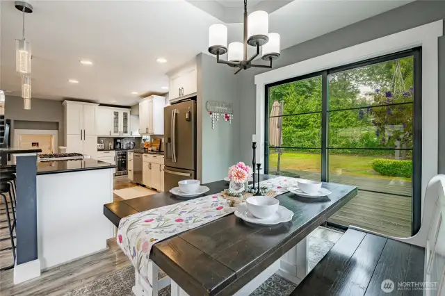 Great size dining just off kitchen w/large slider leading to huge private backyard