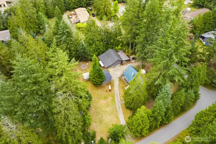 Spectacularly situated in North Bend under Mt. Si, with easy walking access to the Mt. Si trailhead and endless outdoor recreation.