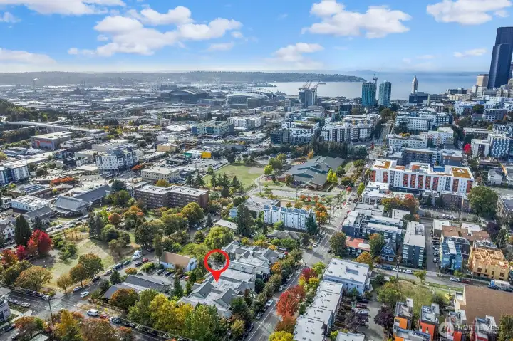 Quick access to the Bainbridge and Bremerton Ferries .