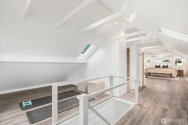 Extra nook for storage or flex space