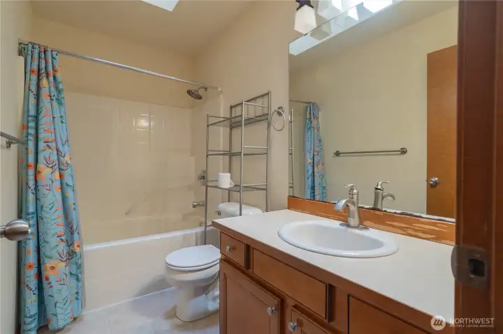 Upper Level - Full Bath - Hallway