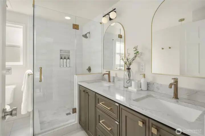 master bath with 2 sinks