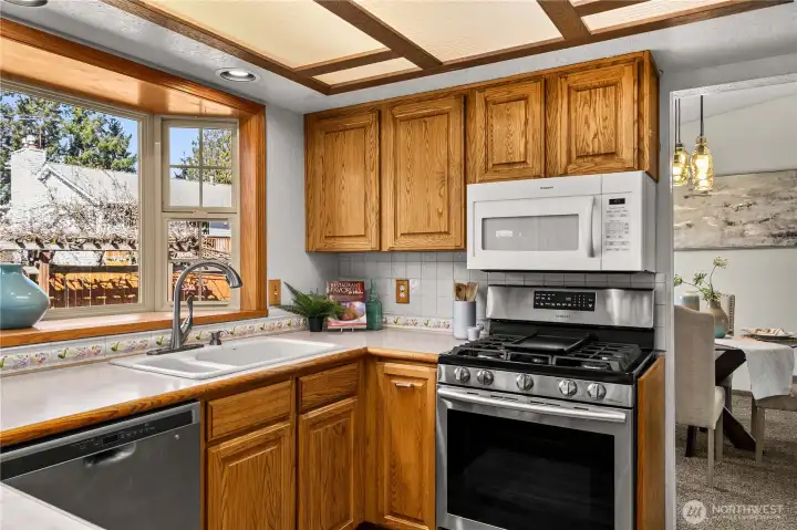 All appliances stay!