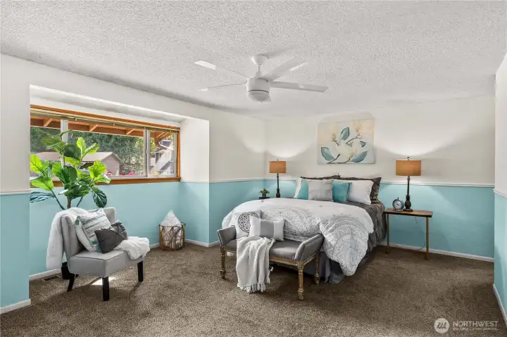 Large windows + privacy = your own peaceful retreat!