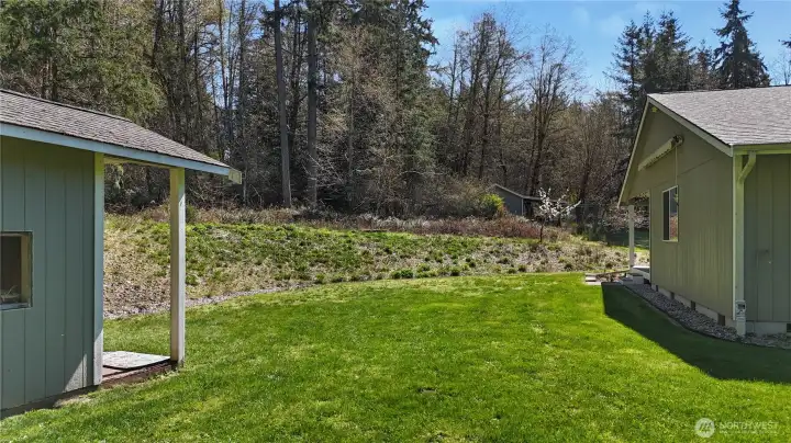 Head to the other end of the property for another shed