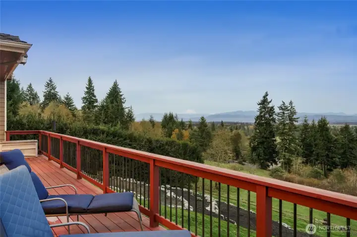 Cascade Mountains up to Mt. Baker~