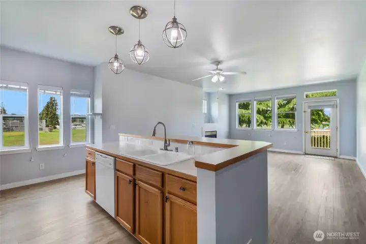 Lots of counter space!