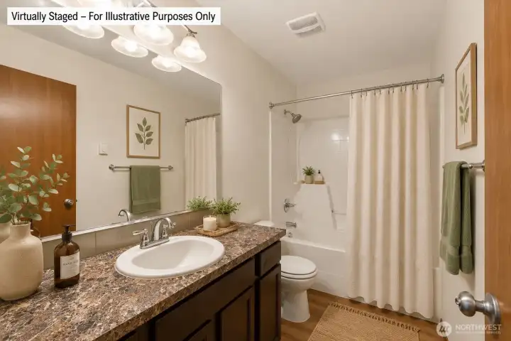Guest bathroom between both guest bedrooms.