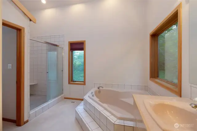 Great soaking tub