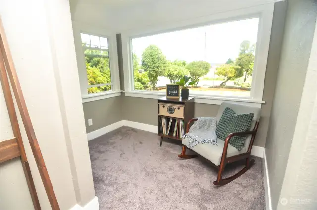 Sitting/Reading nook off the living room