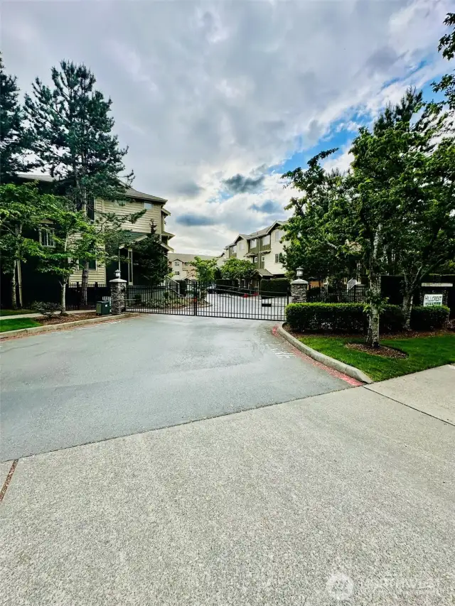 Gated Community 36 Townhomes with exception HOA.