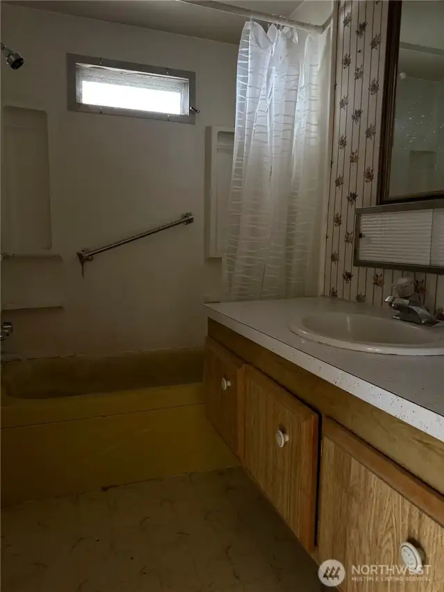 Shared Bath