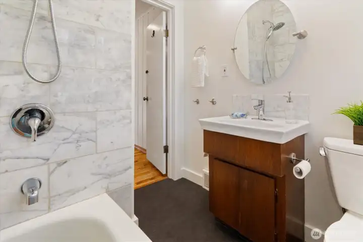 Main floor full bath