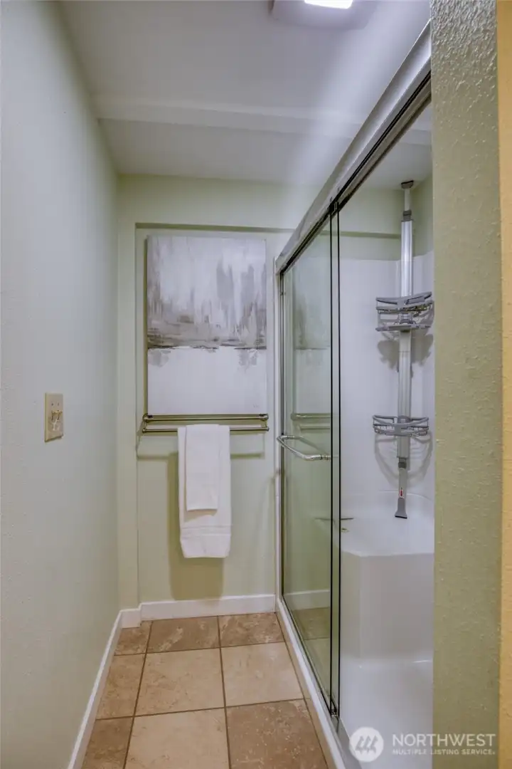 3/4 Bathroom