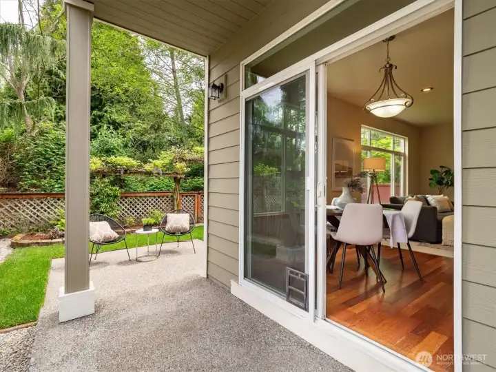 Sliding door for easy indoor outdoor entertaining Sliding door for easy indoor outdoor entertaining