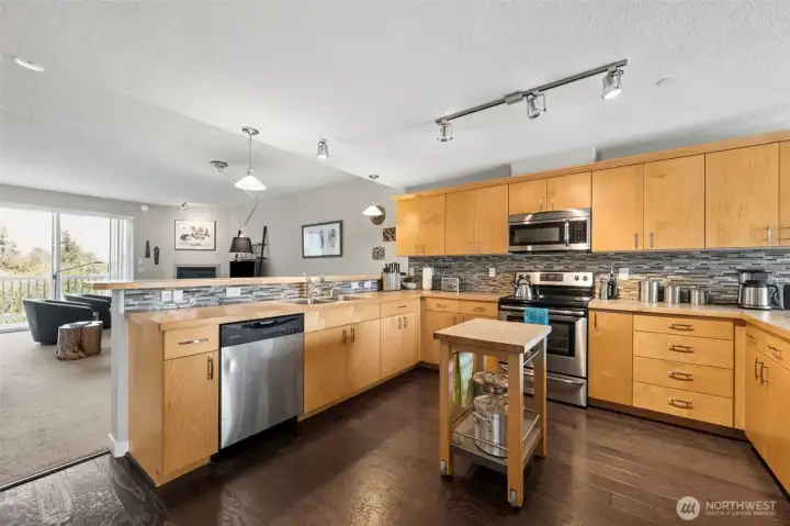 HUGE kitchen!
