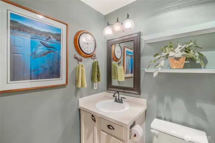 A convenient second bath adds everyday functionality.
