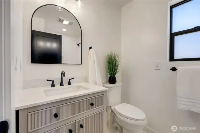 Full bath upstairs