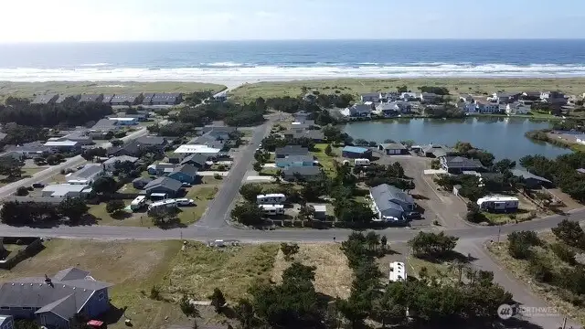 Nice shot of Seabreeze lake and the ocean.