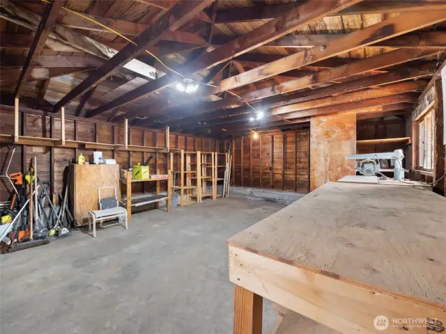 Room for parking and projects