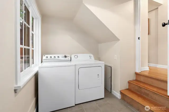 Remodeled laundry area (2023).