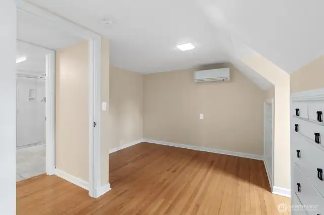 2nd bedroom upstairs. Freshly painted.