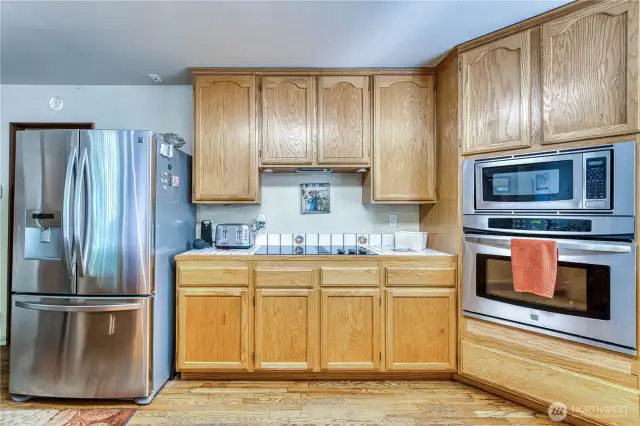 All appliances stay with the home.