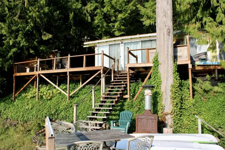 North Shore is the sunny side of the lake.