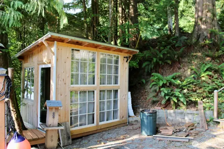 Outbuilding can be used for storage or made into additional living space for guests.