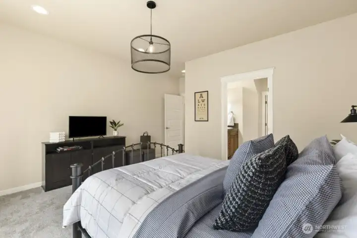 3rd view of main-level primary