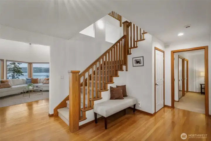 Beautiful entryway with oak floors.