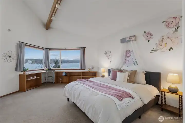 HUGE guest bedroom on upper level...PERFECT views from here too! There is also couple closets AND a loft with ladder...see additional pics in supplements!