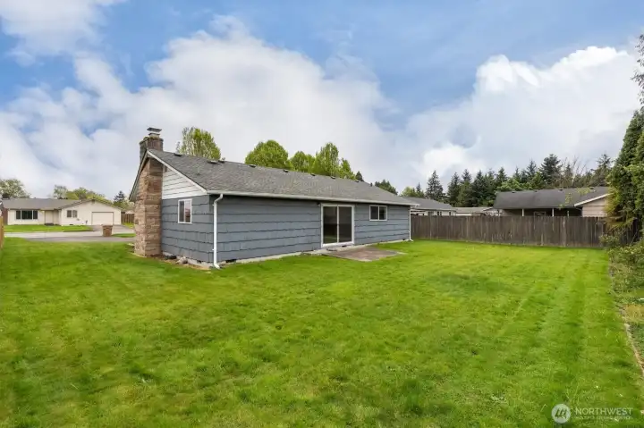Great back AND side yard Great back AND side yard