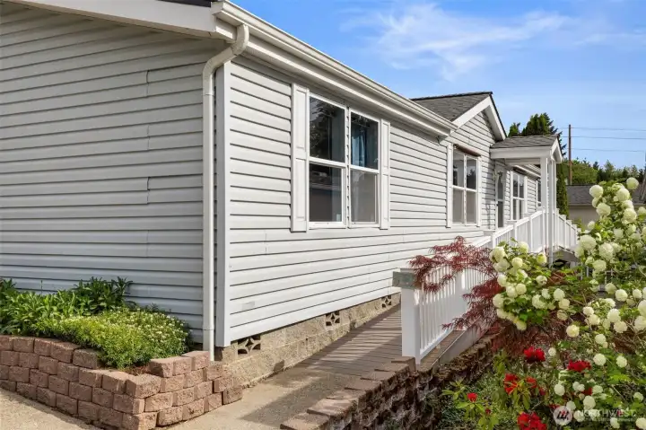 Front has easy ramp access