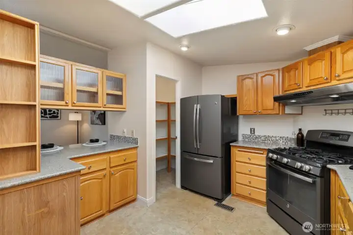 Walk in panty - plenty of storage!