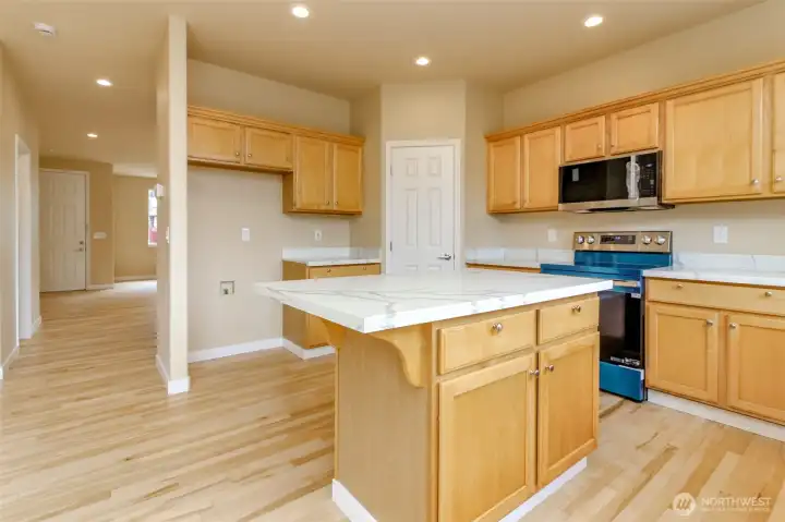 Kitchen w/Walk-In Pantry