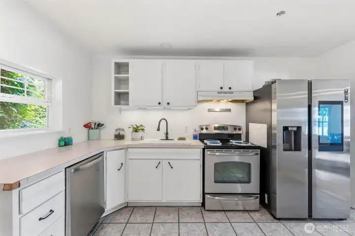All new stainless steel appliances to stay with the home.