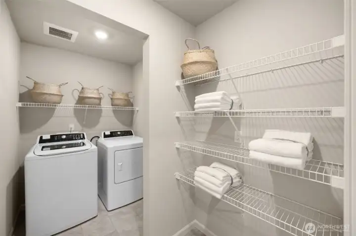 Washer/Dryer Included