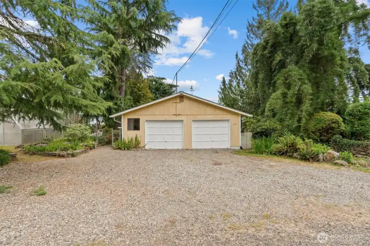 Over sized garage