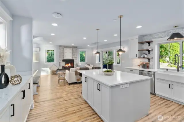 Welcome to 1433B - a spacious 1-bedroom guest cottage with a private entrance, full kitchen, and a rooftop deck with sweeping views.