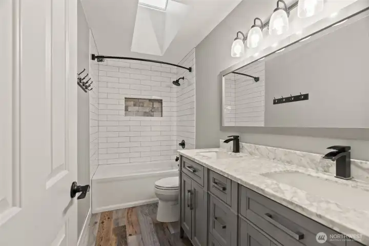 Upper level hall bath.