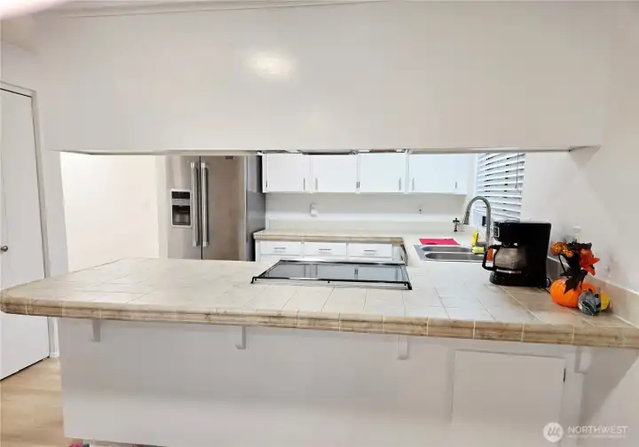 Breakfast bar to chat with the cook