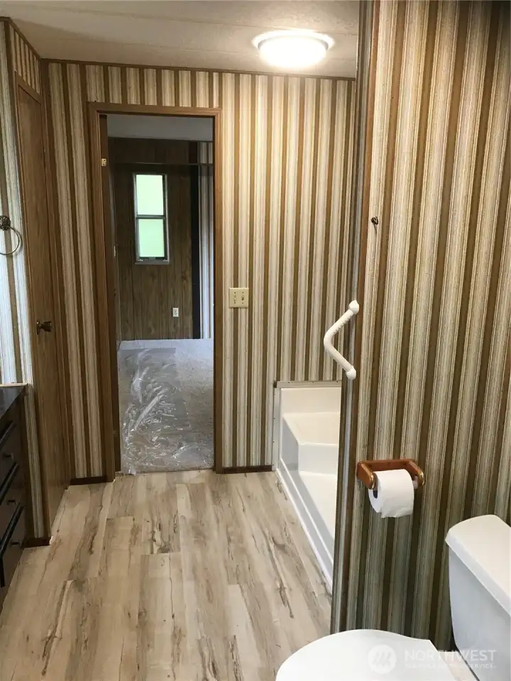 Door into main bedroom