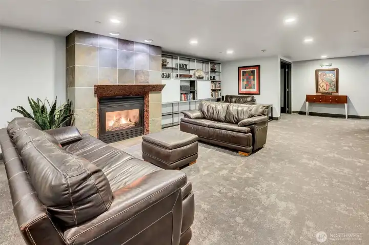 A public lounge area to sit and read, work or entertain