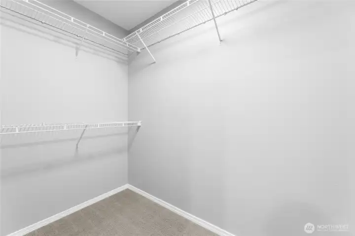 ~Primary Closet~