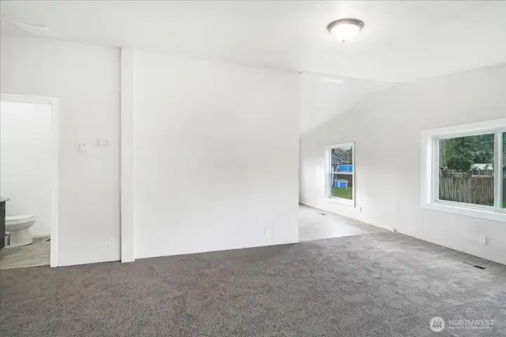 New carpet installed, Livingroom from front door.