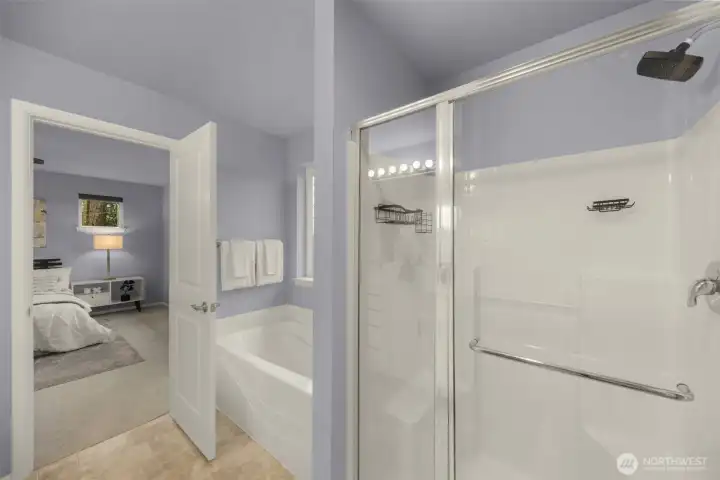 ensuite 5 piece master bath