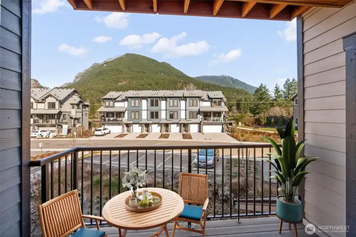 Large deck with mountain views. Enjoy your morning coffee, or dine alfresco.