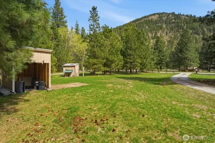 Looking back towards Jenne Drive. The 2nd shed is the well house.